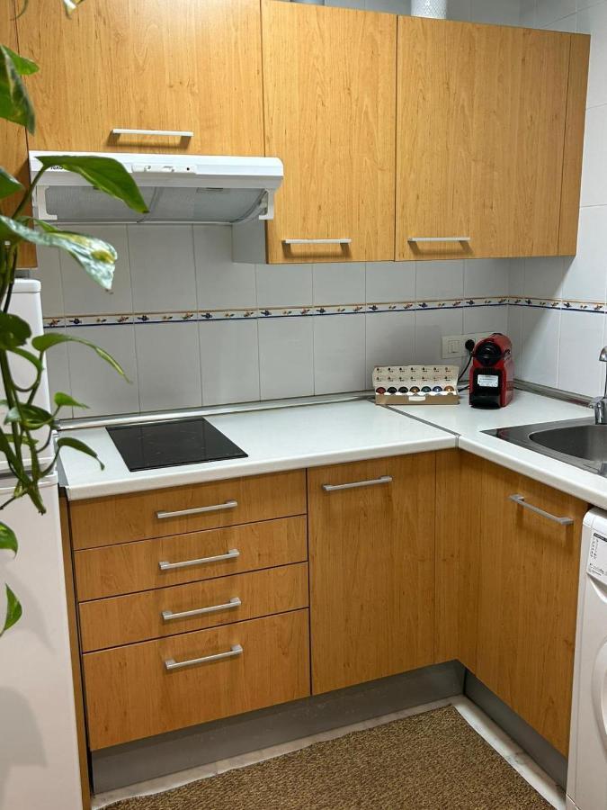 Apartamento Suite Torre Alta Parking Gratis Seville Exterior photo