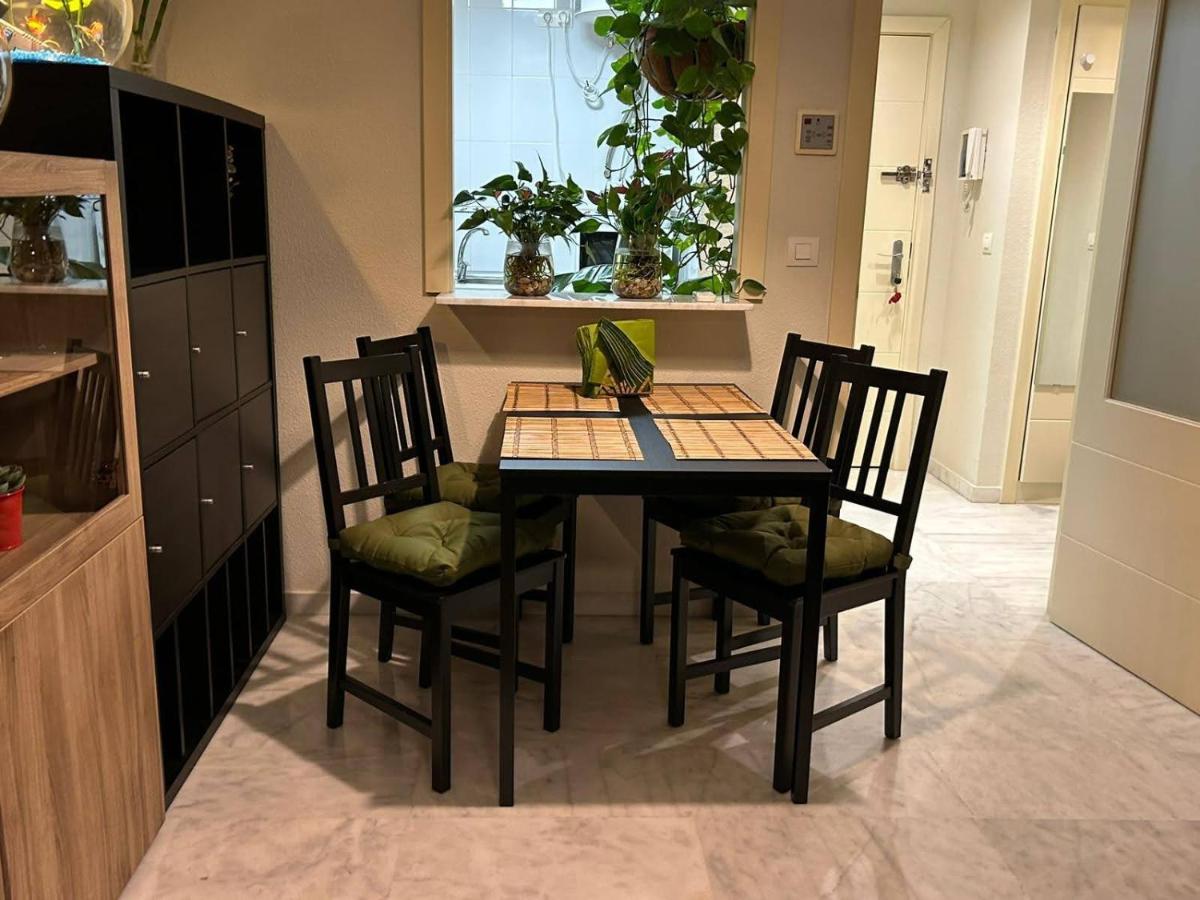 Apartamento Suite Torre Alta Parking Gratis Seville Exterior photo