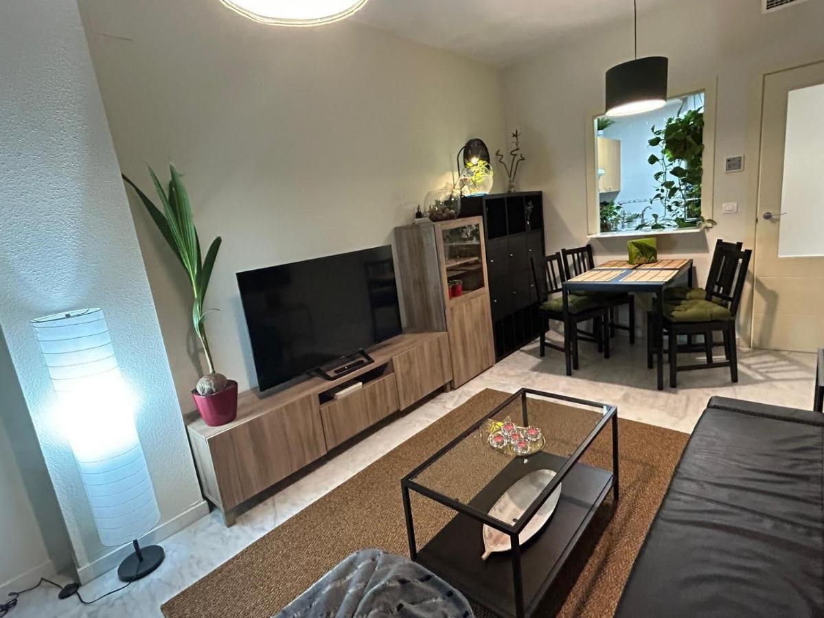 Apartamento Suite Torre Alta Parking Gratis Seville Exterior photo