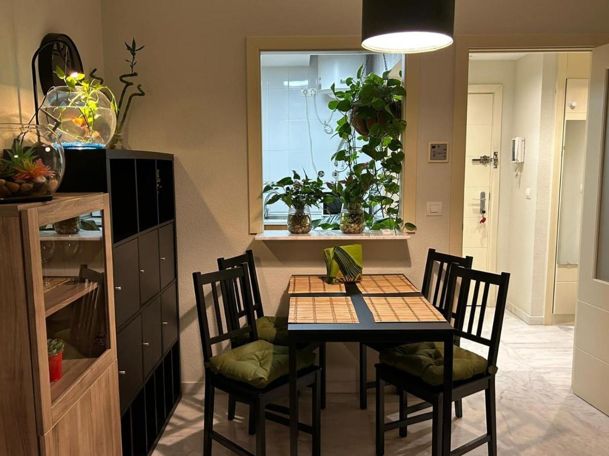 Apartamento Suite Torre Alta Parking Gratis Seville Exterior photo