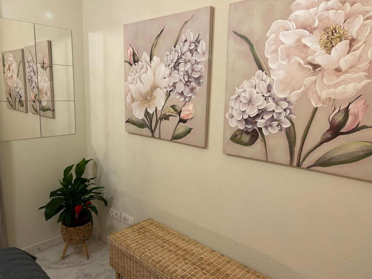 Apartamento Suite Torre Alta Parking Gratis Seville Exterior photo