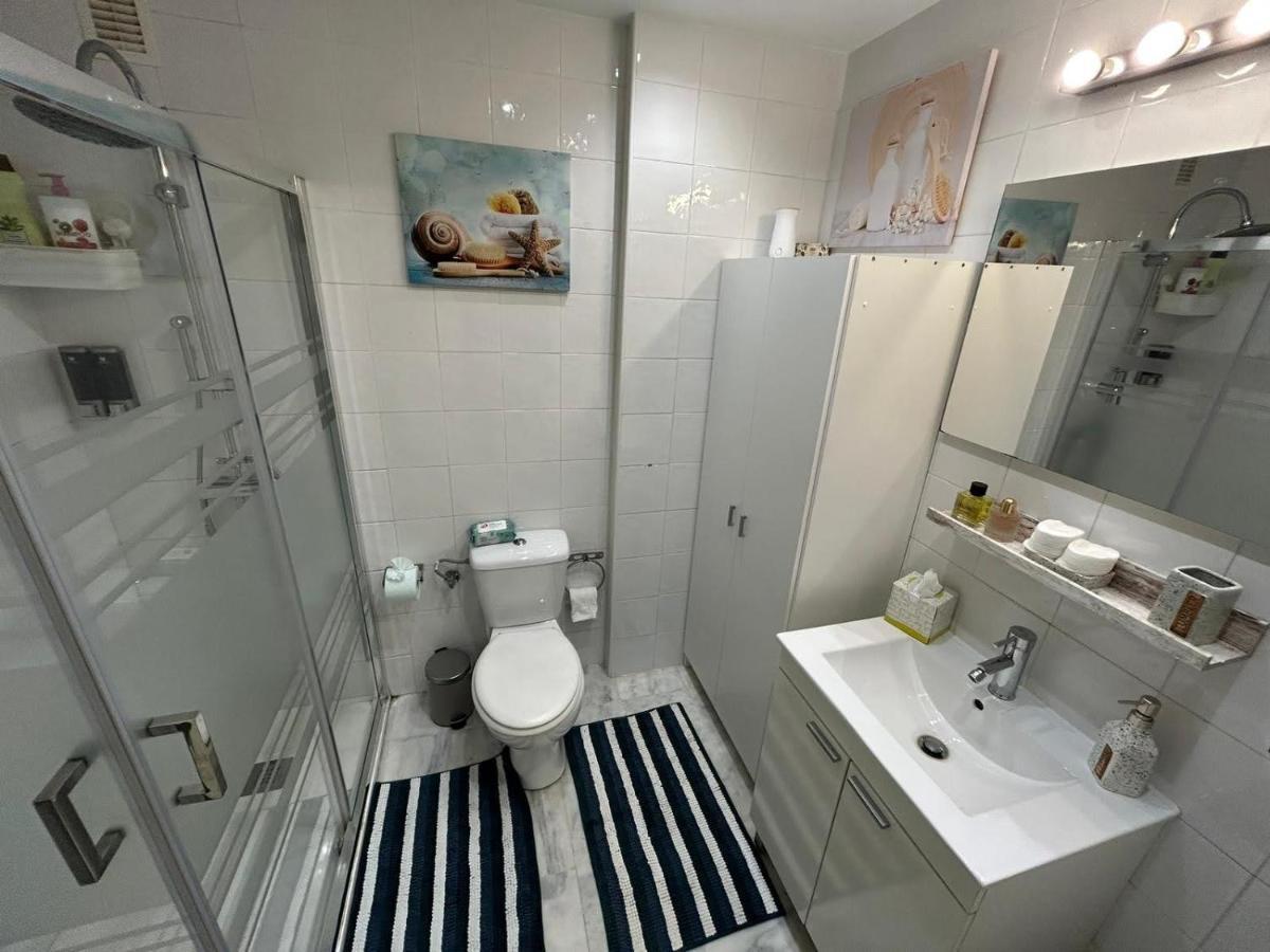 Apartamento Suite Torre Alta Parking Gratis Seville Exterior photo